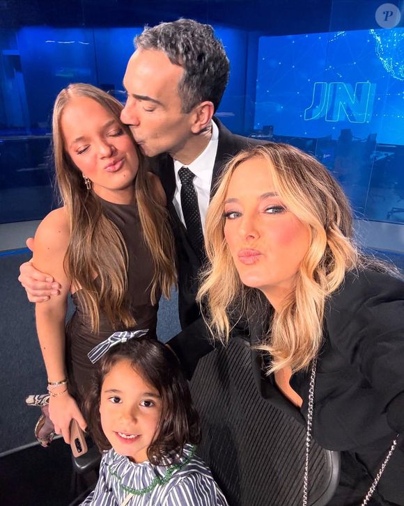 César Tralli recebeu a mulher, Ticiane Pinheiro, a filha, Manuella, e a enteada, Rafaella Justus, ao ser apresentado oficialmente como novo âncora do ‘Jornal Nacional’