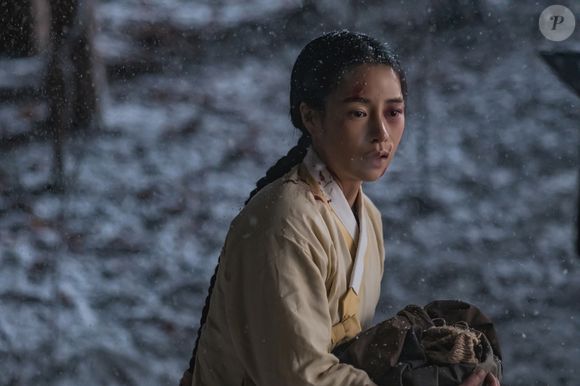 'O Conto da Senhora Ok': uma ex-escrava assume uma nova identidade como advogada e enfrenta o passado enquanto luta por justiça na era Joseon