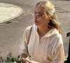 Ianthe Rose disse “sim” vestida com moletom e dividiu a internet: liberdade ou desrespeito?
