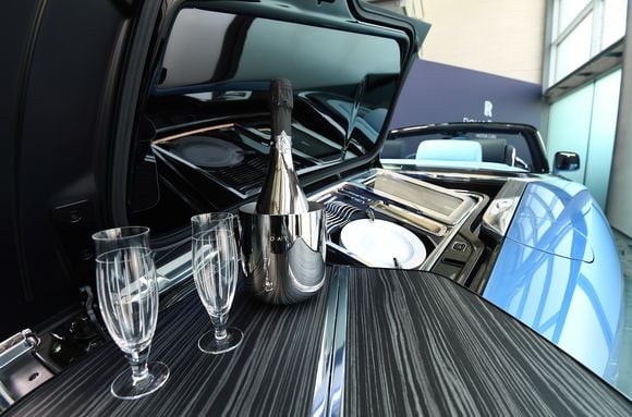 O Rolls-Royce Boat Tail de Mauro Icardi chama atenção pelo design inspirado em iate de luxo, pela produção limitada e pelo valor milionário