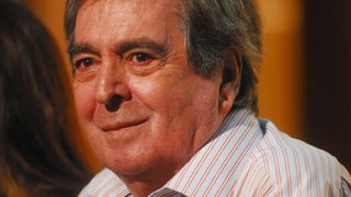 Poucos sabem, mas mulher de Benedito Ruy Barbosa foi fundamental para autor manter ator da nova temporada de 'Sessão de Terapia' no original da novela 'Pantanal'