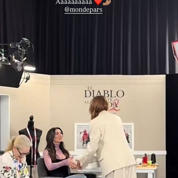 Sasha Meneghel participou da press tour de O Diabo Veste Prada 2 e se encontrou com Anne Hathaway e Meryl Streep. Durante o evento, a estilista também presenteou as atrizes com peças da Mondepars, sua marca lançada em 2024