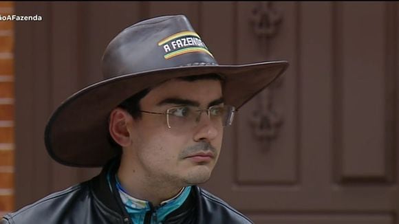 Dudu Camargo, favorito para vencer 'A Fazenda 17', corre risco de perder parte do cachê após condenação por danos morais