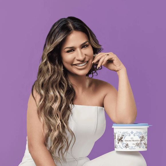 Simone Mendes se juntou à Tupperware como diretora criativa da marca em uma coleção que representa suas raízes