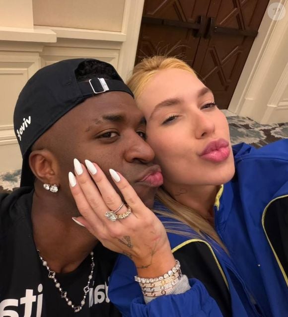 Virginia Fonseca e Vini Jr. vivem romance polêmico nas redes