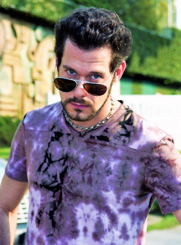 Nico Puig, galã dos anos 1990, fez a novela 'Pequena Travessa', no SBT, na década de 2000