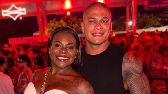Namorado de Jojo Todynho sofre infarto por uso de anabolizantes, diz colunista; cantora confirma ataque cardíaco, mas nega suposto motivo: 'Muito grave'