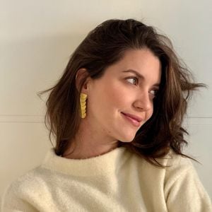 Intérprete de Francesca em 'Quem Ama Cuida', Nathalia Dill já contou os cuidados que adota para manter a pele saudável e a beleza natural