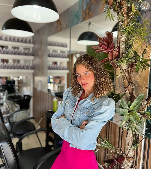 Debby Lagranha atualmente tem 32 anos e vive afastada da TV