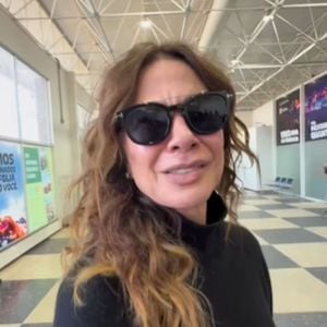 No final do voo, Luciana Gimenez ainda criticou o piloto