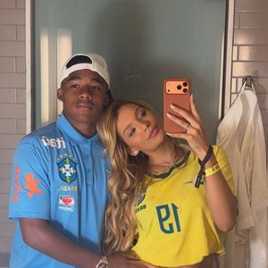 Grávida do primeiro filho com Endrick, Gabriely Miranda teve papel fundamental na carreira do namorado após lesão do atacante: quis saber se o marido queria seguir com grande salário mesmo sem entrar em campo ou sempre quer algo a mais na vida