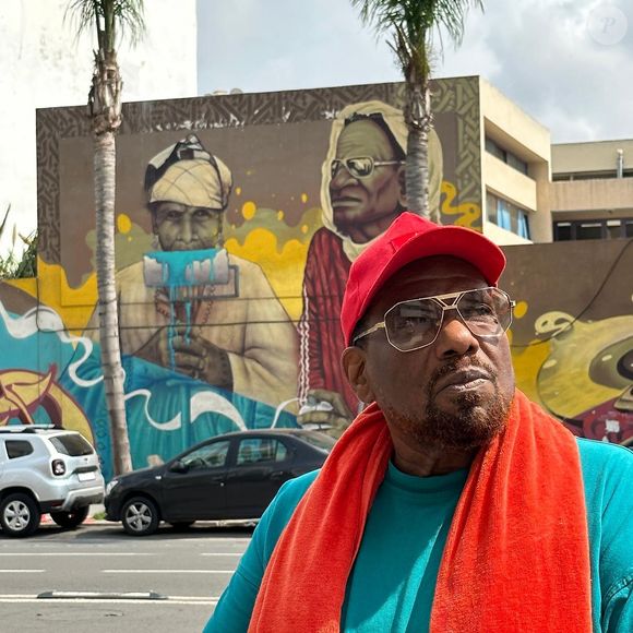 Com fortes raizes no Brasil, Afrika Bambaataa foi inspiração para Marcelo D2 e gravou parceria com Fernanda Abreu
