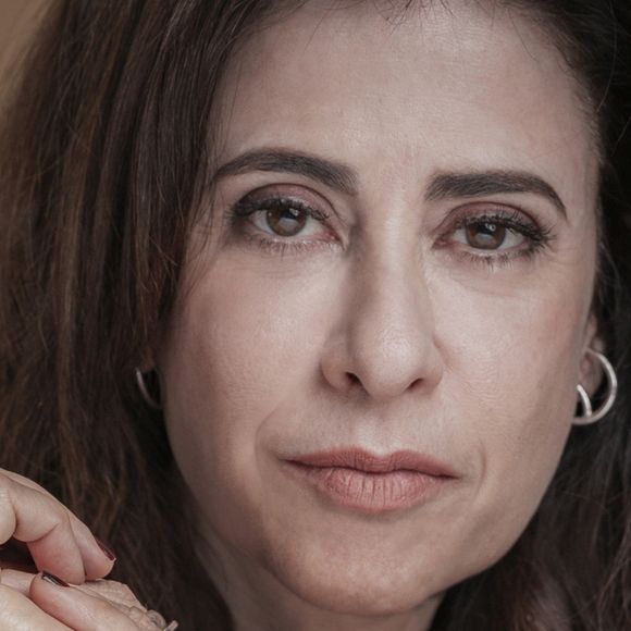 Fernanda Torres é filha de quem? Vencedora do Globo de Ouro já admitiu distância marcada por ausência dos pais famosos