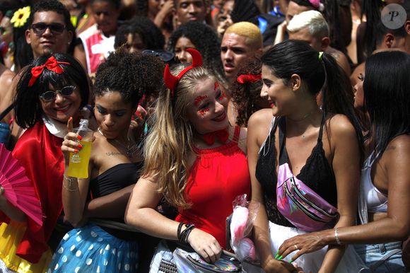 Em 2024, mais de 6 milhões de pessoas participaram da folia, com mais de 450 blocos espalhados pela cidade.
