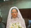 Bella Campos, a Maria de Fátima de 'Vale Tudo', publicou fotos dos bastidores do casamento mais aguardado da novela.