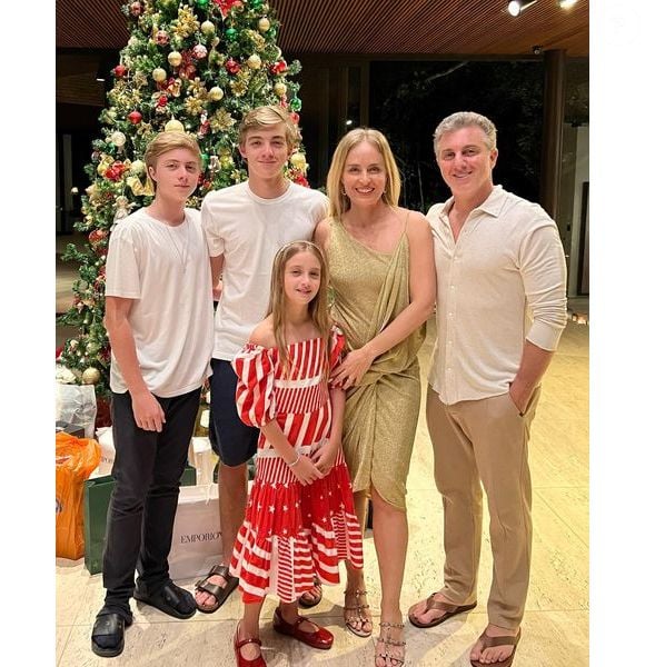 Luciano Huck: o apresentador foi outro que entrou na brincadeira sobre o peru, que fica no imaginário popular de todo mundo com segundas intenções… O que vale é a descontração, não é mesmo?!