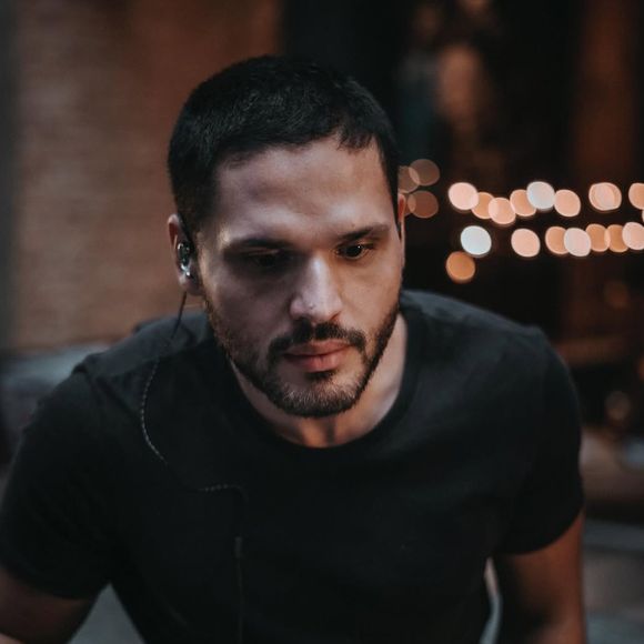 Dudu Borges pode até ser um nome desconhecido para o público geral, mas no segmento do sertanejo, ele tem status de ícone