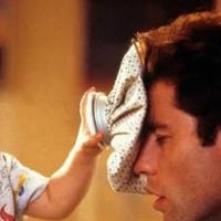 'Eu simplesmente não consegui me forçar a fazer isso': Quentin Tarantino se recusa há 36 anos a assistir a um dos filmes de maior sucesso de John Travolta