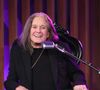 Ozzy Osbourne morreu nesta terça-feira (22) após anos de tratamento contra diversos problemas de saúde, entre elas, o Parkinson
