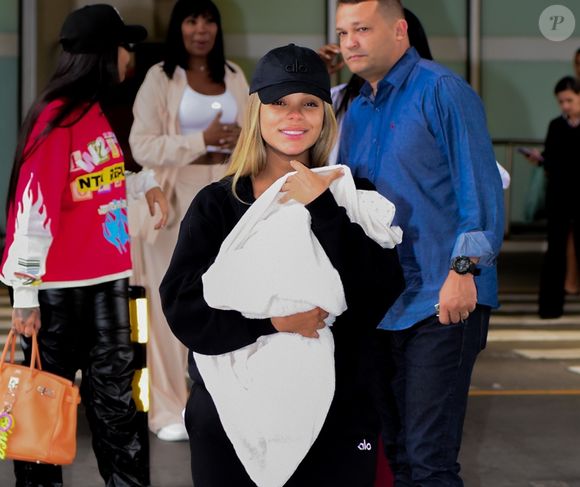 Desde o nascimento de Zuri, em 14 de maio, em Miami (EUA), Brunna tem compartilhado momentos da nova rotina como mãe de primeira viagem.