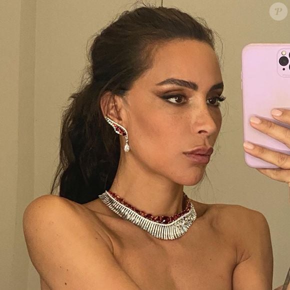 Quem é Ines Rau? A modelo francesa entrou para a história como a primeira mulher trans a posar para o ensaio principal da Playboy. Segundo O Globo, foi justamente após rumores de um romance com Mbappé que ela voltou ao centro das atenções da imprensa internacional