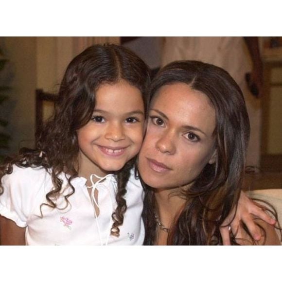 Bruna Marquezine em ‘Mulheres Apaixonadas’: Neide afirma que não deixava a filha assistir à novela, com o objetivo de fazê-la separar realidade da ficção