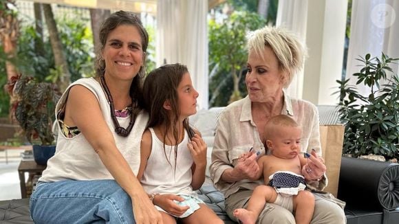Beleza natural da neta de Ana Maria Braga, aos 11 anos, rouba a cena em post de Mariana Maffeis, filha da apresentadora: 'Encantandora'