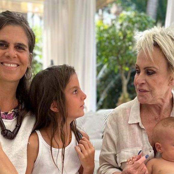 Beleza natural da neta de Ana Maria Braga, aos 11 anos, rouba a cena em post de Mariana Maffeis, filha da apresentadora: 'Encantandora'