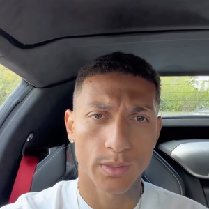 Richarlison contou que a ilha foi adquirida em 2022, em parceria com Alencar da Silveira Júnior, então presidente do América-MG, e Renato Velasco, seu antigo empresário