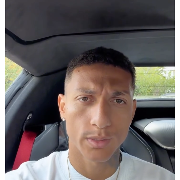 Richarlison contou que a ilha foi adquirida em 2022, em parceria com Alencar da Silveira Júnior, então presidente do América-MG, e Renato Velasco, seu antigo empresário