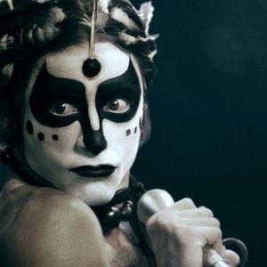 "Muita aula de dança, canto, ensaiamos voz e cena, teve o preparo com uma endocrinologista que era para cuidar do corpo. O Ney era muito magrinho e emagreci para fazer o filme", entregou o ator