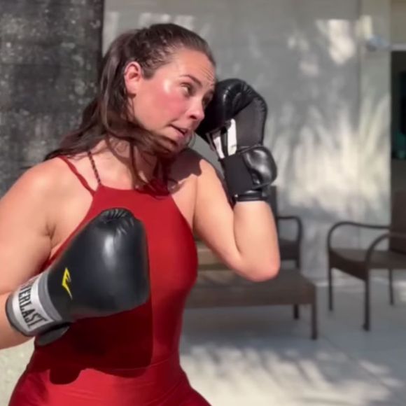 Paolla Oliveira costuma compartilhar treinos de musculação e atividades físicas nas redes sociais