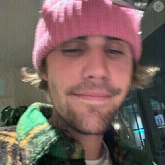 Justin Bieber utilizou o Instagram para justificar o unfollow que deu no perfil da esposa na mesma rede social