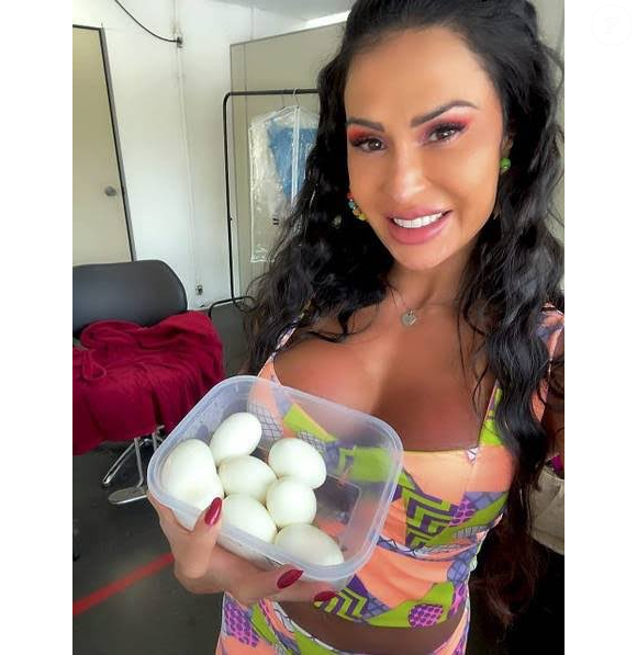 Em entrevista, mãe de Gracyanne Barbosa revelou que está com medo da influenciadora passar mal no 'BBB 25'