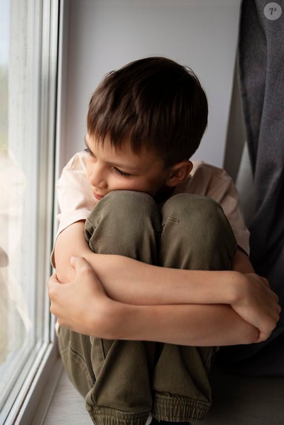 Crianças podem ter dificuldade para identificar e expressar emoções. Psicólogo explica como os adultos podem ajudar os pequenos a falar sobre sentimentos