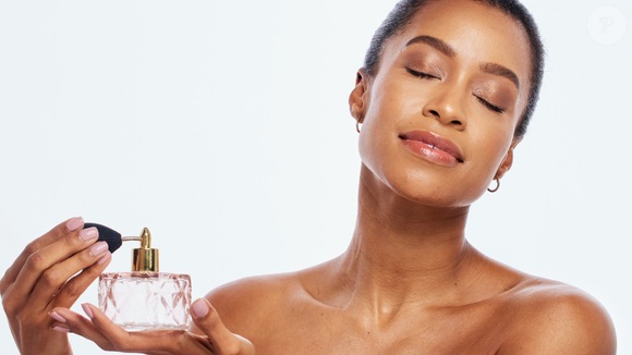 A seleção de perfumes evidencia uma perfumaria que valoriza sofisticação, personalidade e elegância madura, reunindo fragrâncias doces na medida certa, com construção refinada e apelo de luxo contemporâneo