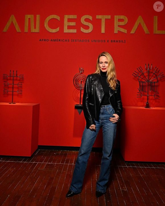 A ideia surgiu de forma despretensiosa, mas logo se transformou em um pequeno negócio infantil. "Minha mãe sugeriu que eu fizesse um bolo, e uma vizinha que provou adorou. 'E se eu vender?', pensei", relembrou