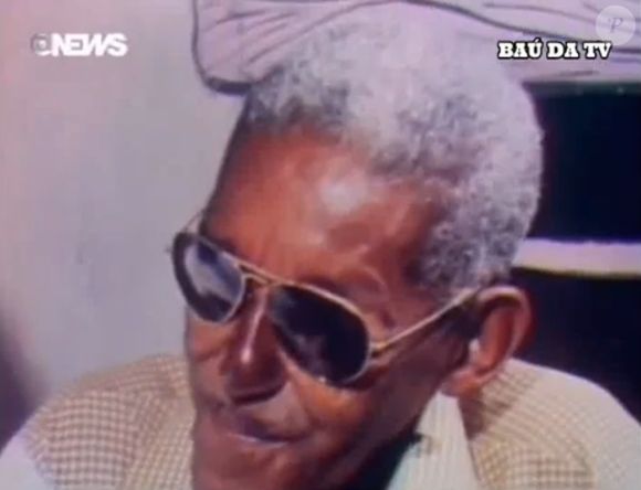 Fundador da Mangueira, Cartola passou por uma cirurgia no nariz por conta de um incômodo no órgão, mas operação deixou sequelas que atingiram sua vista - na foto, entrevista para a TV Globo em 1978, dois anos antes da morte