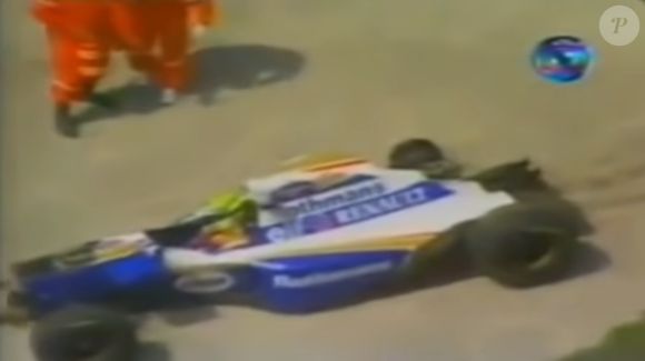 Ayrton Senna se chocou com a curva Tamburello a quase 300km/h também na sétima volta, mas no GP de San Marino em maio de 1994
