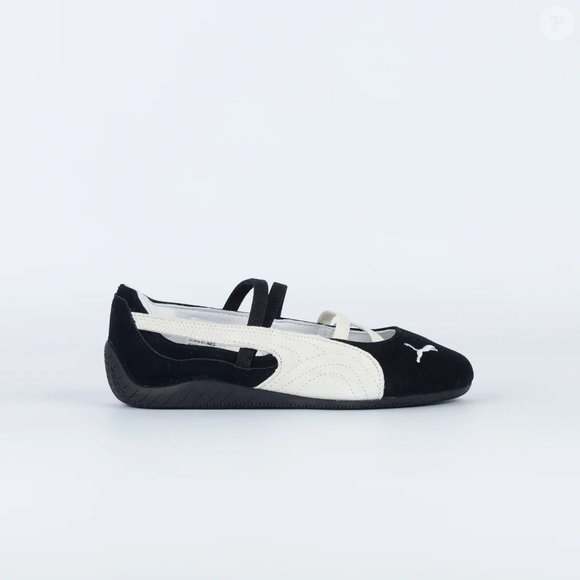 Puma aposta na tendência balletcore e lança o Speedcat Ballet na cor "Cisne Negro", modelo que combina referências das sapatilhas de balé com a tradicional inspiração nas pistas de Fórmula 1