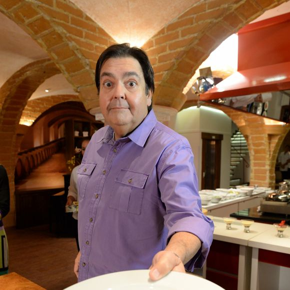 João Guilherme Silva, filho de Fausto, tem compartilhado atualizações sobre a saúde de seu pai, destacando o empenho e a determinação que Fausto mostra em sua recuperação