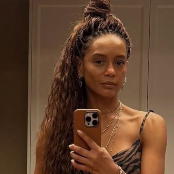 8h para ficar pronto e outros segredos: um raio-x das tranças gypsy acobreadas de Taís Araujo após 'Vale Tudo', segundo a trancista da atriz