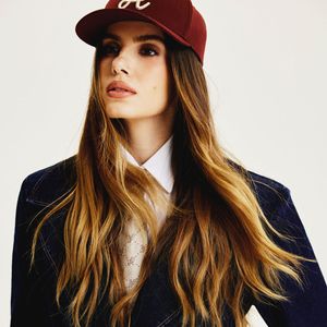 Camila Queiroz revela fase de transformação pessoal e profissional e aponta autenticidade como prioridade