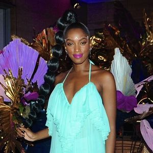 Iza prestigiou baile de máscaras da MAC, realizado no Jockey Club, em 2020