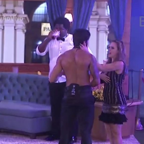 Ana Paula Renault foi expulsa do ‘BBB 16’ por agressão