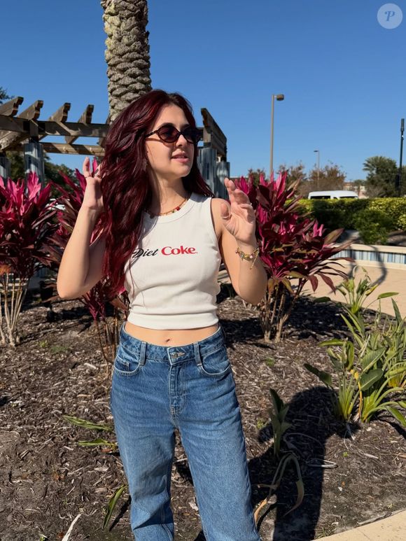 Apostar no cabelo cherry cola é boa pedida para 2026