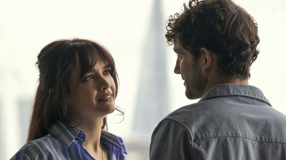 Protagonizada por Robin Wright e Olivia Cooke, que travam um embate eletrizante na tela, do qual é impossível desviar o olhar, a produção conta ao todo com seis episódios