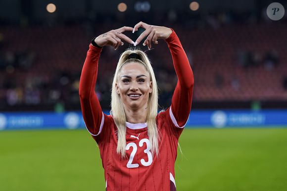 No entanto, há poucos meses Alisha Lehmann tem causado na web com uma mudança radical em seu rosto