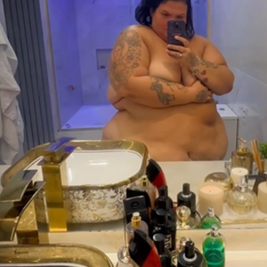 Thais Carla passou por uma cirurgia bariátrica na manhã desta segunda-feira, 28 de abril de 2025, no Hospital Aliança, em Salvador