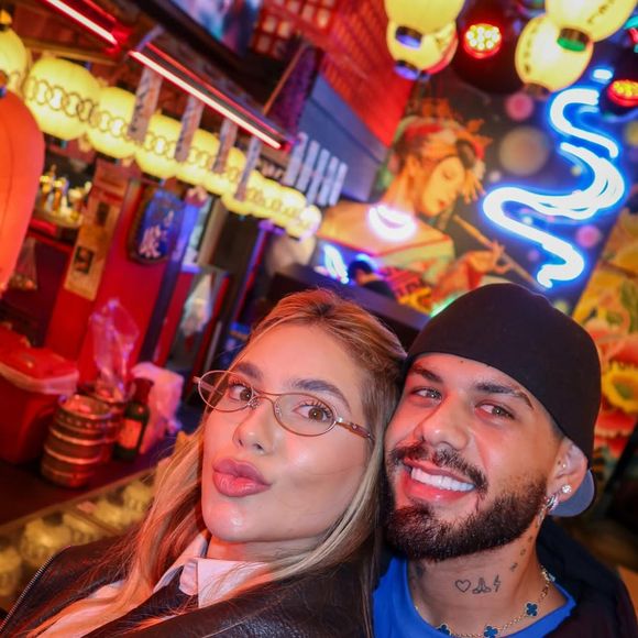 Durante viagem ao Japão, Virgínia e Zé Felipe reforçam estilo de vida luxuoso que os acompanha nas redes